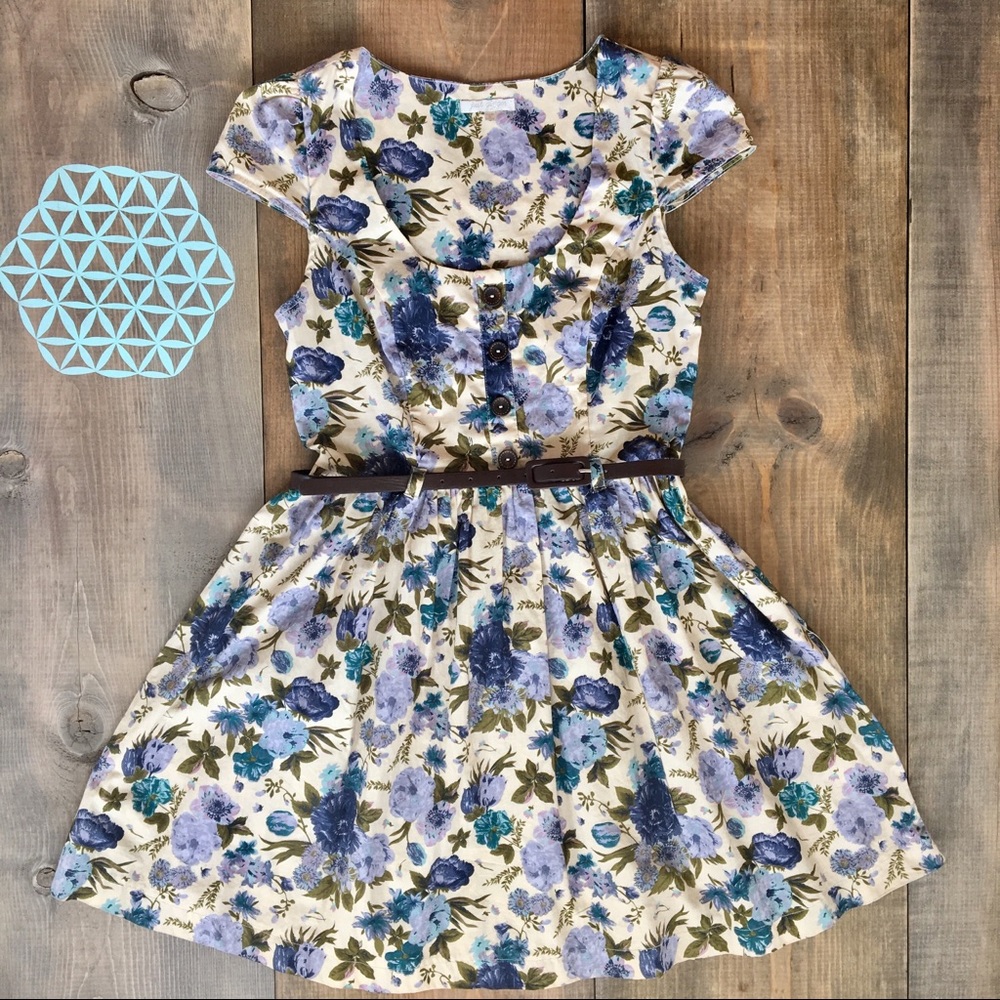 Just Ginger Floral Belted Short Sleeve Dress. Sz S